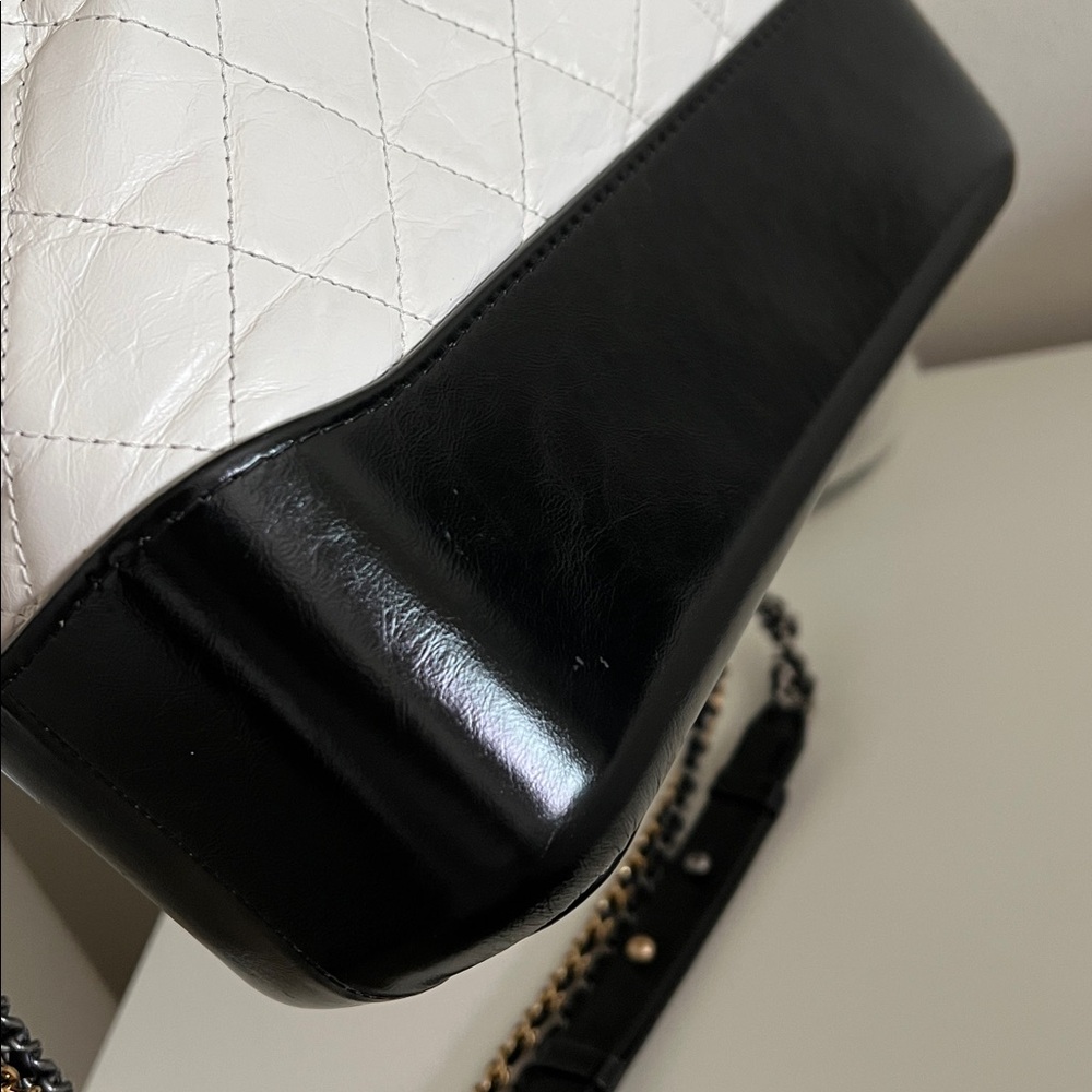 Authentic CHANEL CC Gabrielle Chain Shoulder BagCalfskin Leather - Picture 8 of 17